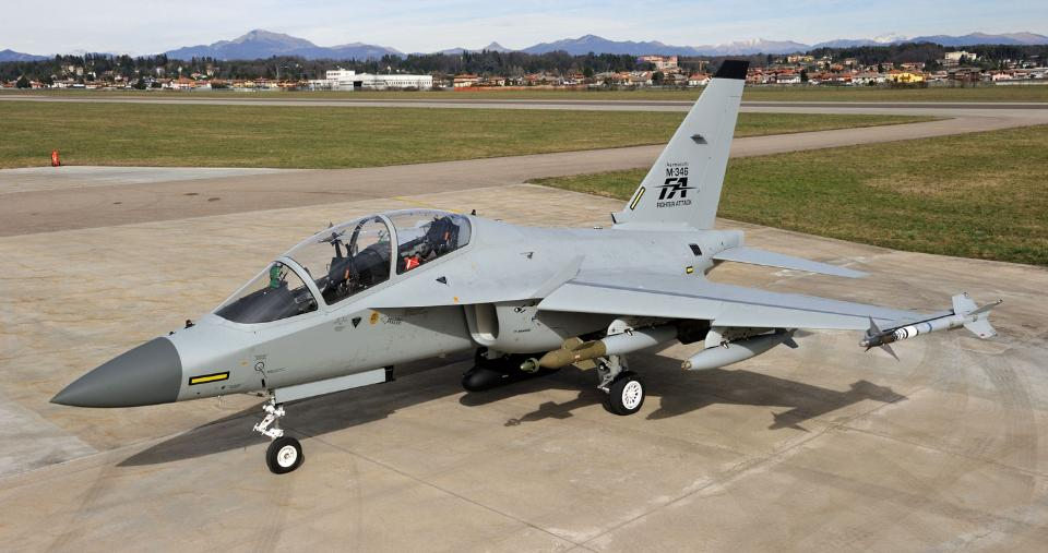 Leonardo M-346