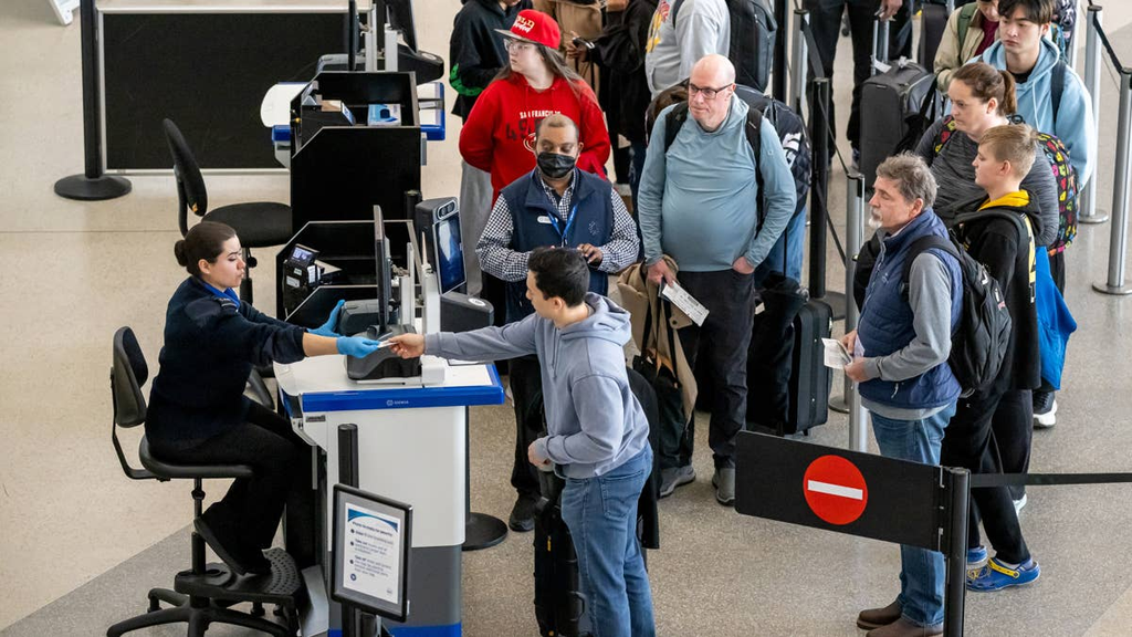TSA Checkpoint Alert